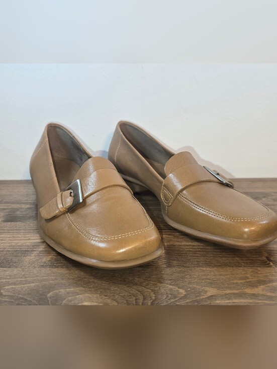 Enzo Angiolini Shoes - Enzo Angiolini NWOT Tan Leather Buckle Loafers Women's Size 7M